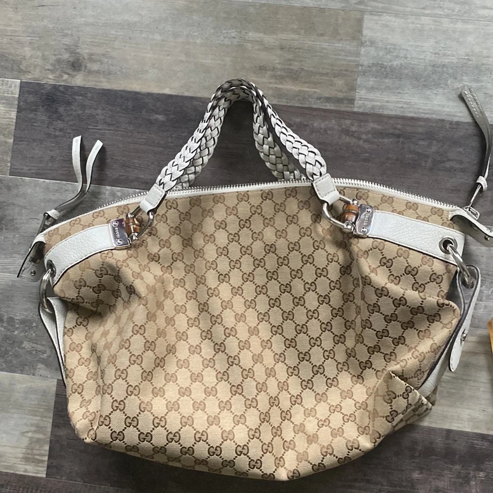 Gucci Beige and White Tote Bag - Picture 1 of 9